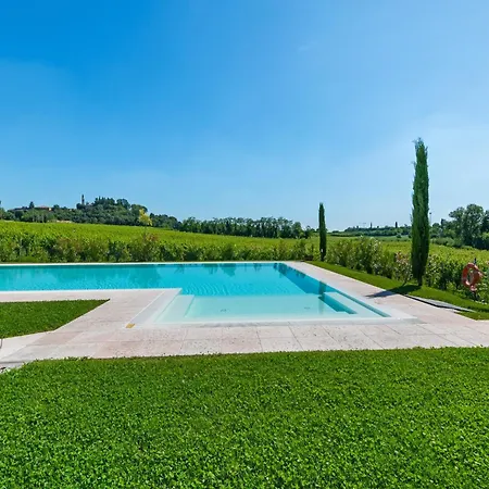 In Near Garda * Lazise